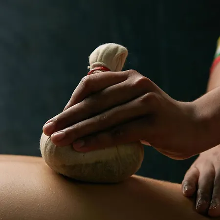 르 메르디앙 라 비치 앤드 스파 5* 엘벤드렐